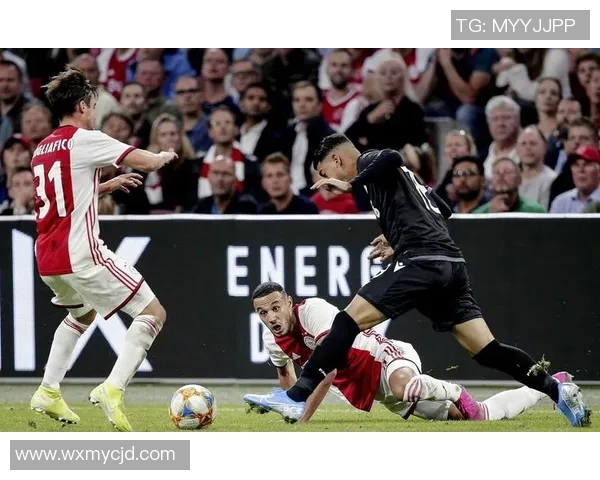 埃弗顿与亚特兰大激战成和双方在友谊赛中各展风采 埃弗顿与亚特兰大激战成和双方在友谊赛中各展风采