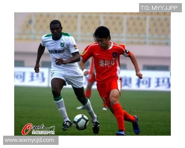 四川全兴与青岛的激战回顾:精彩瞬间与战术分析全记录 四川全兴与青岛的激战回顾:精彩瞬间与战术分析全记录