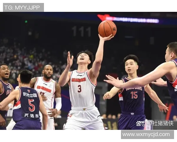 CBA山东队与深圳队精彩对决全场录像回顾与精彩瞬间分析