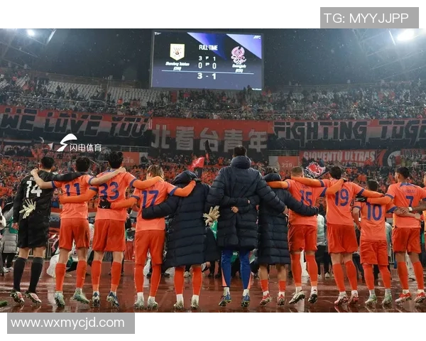 山东鲁能泰山迎战河内队全力争胜展现球队实力与团结精神 山东鲁能泰山迎战河内队全力争胜展现球队实力与团结精神