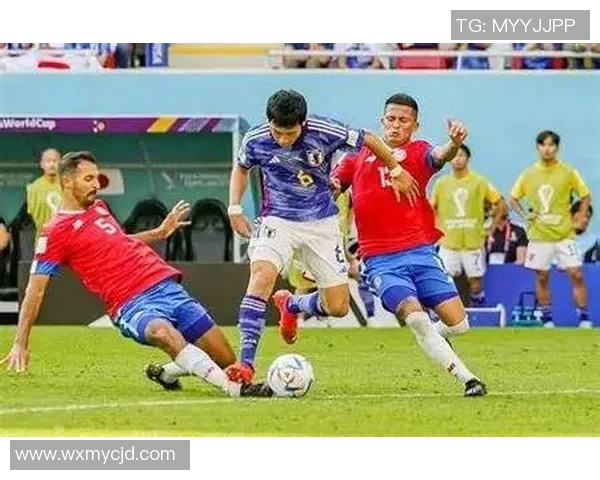 拉鲁斯与圣罗伦素的精彩对决揭示足球战术的博弈与激情