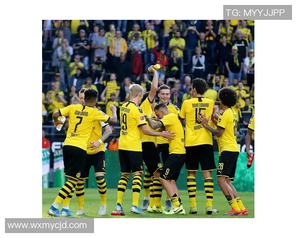 杜塞尔与多特的激烈对决揭示了德甲赛季的悬念与精彩瞬间