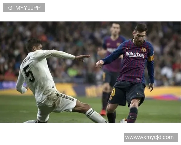 瓦拉内与梅西的巅峰对决谁将成为足球场上的传奇之王