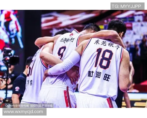 北京篮球队配合问题引发热议球迷与专家各抒己见探讨球队未来发展